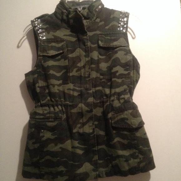 Jackets & Blazers - Army fatigue vest with Diamonds