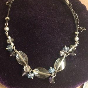 Crystal shape bead necklace
