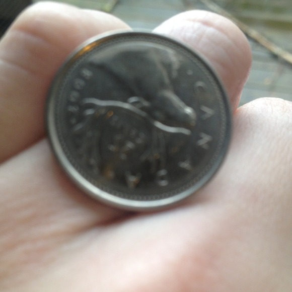 Canadian quarter coin ring. - Picture 2 of 2