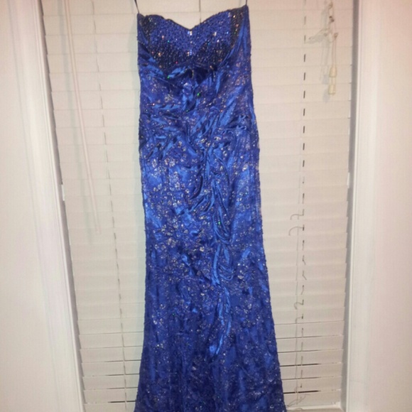 Blue prom dress