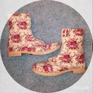 Flower boots