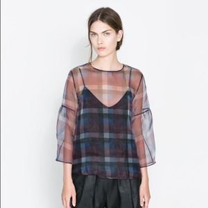 LOOKING FOR THIS ZARA TOP