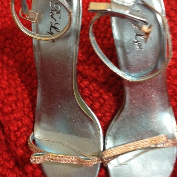 Turquoise bling dress shoe