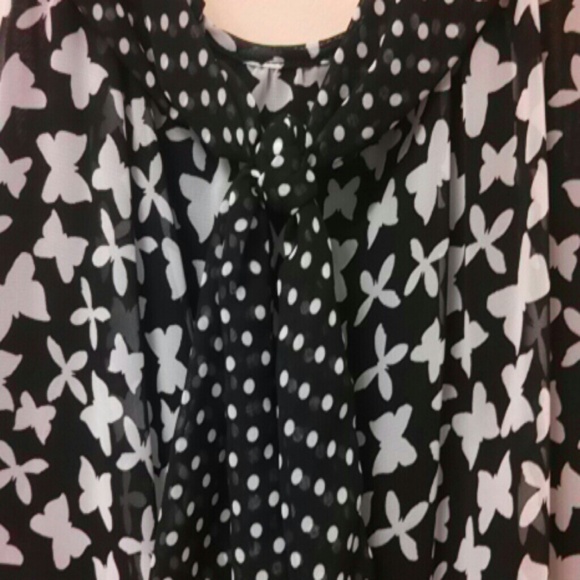 NY& Co.  top - Picture 2 of 2