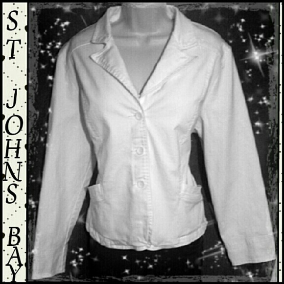 White khaki jacket/blazer