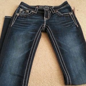 BNWT MISS ME signature rise boot