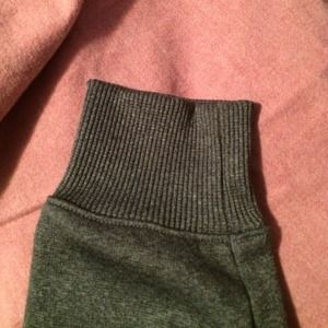 NWOT. Gray&pink under armor hoodie.