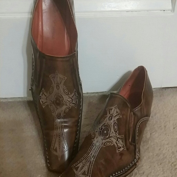 Men's shoes
