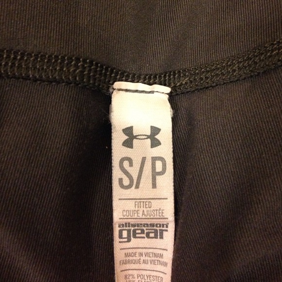SOLD IN BUNDLE! Under Armour Yoga Pants - Picture 2 of 2