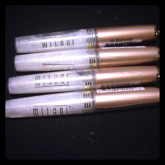 2 Milani lipgloss in the color diamonds