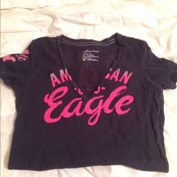 AEO V-neck