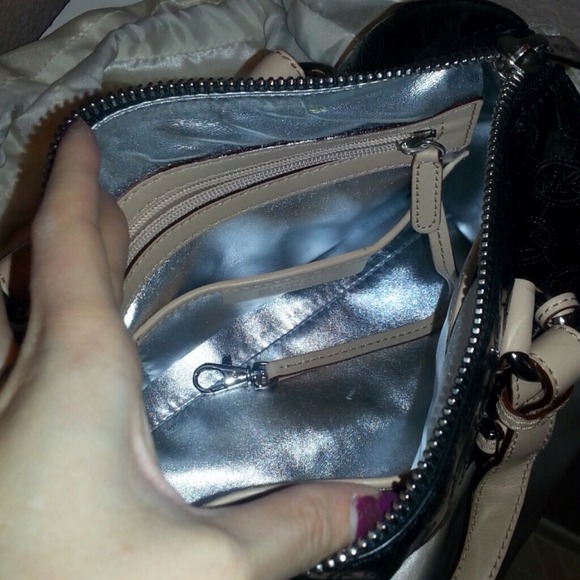 MICHAEL KORS BLACK METALLIC HANDBAG PURSE MK - Picture 3 of 4