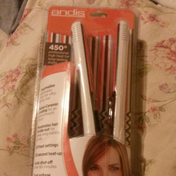 *NEW* Andis Flat Iron