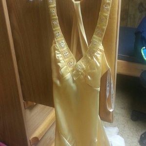 Yellow prom or homecoming dress or wedding !