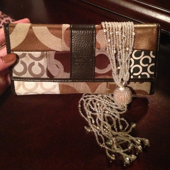 Patchwork Coach Wallet 🎀