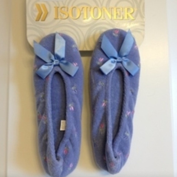 ⛔Sold⛔Isotoner slipper size 5-6