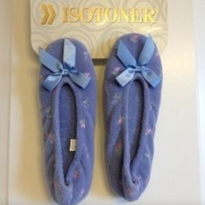 ⛔Sold⛔Isotoner slipper size 5-6
