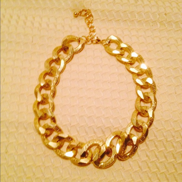 H&M gold necklace