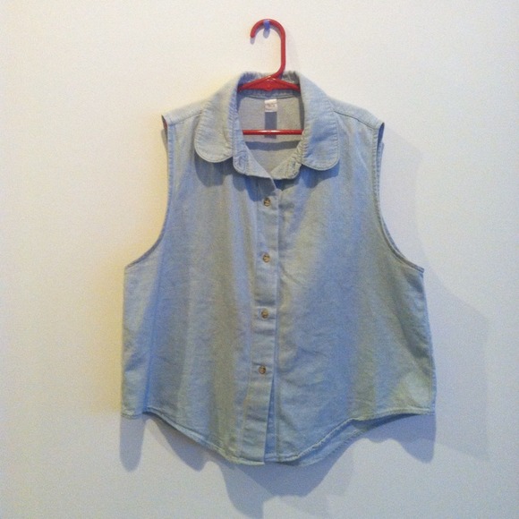 American Apparel Denim Sleeveless Crop Button-Up - Picture 1 of 1