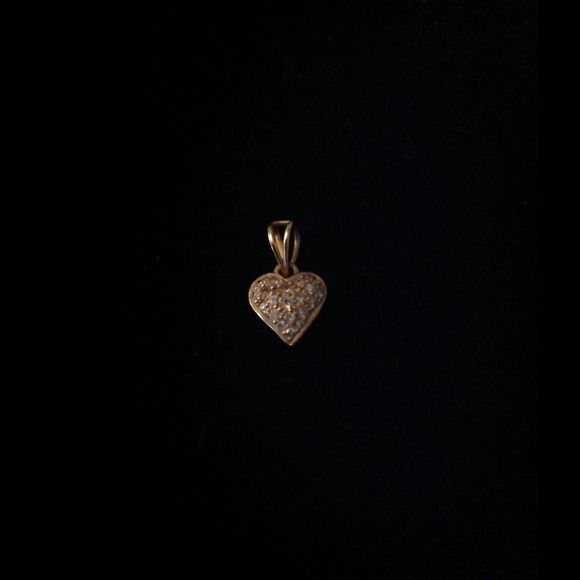 SOLD ON EBAY 18k goldgenuine diamond heart pendant