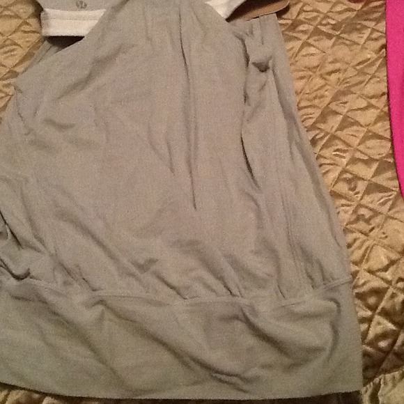 Lululemon Silver Spoon No limits Tank TRADED - Picture 2 of 2