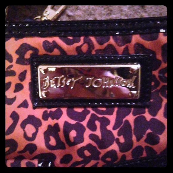Betsy Johnson cheetah shoulder bag