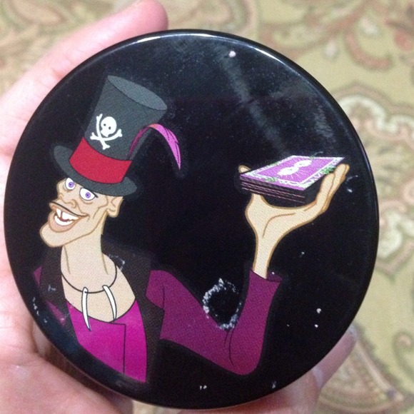 Mac face powder from the villains collection