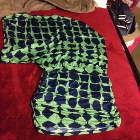 💰🔴🔴SOLD🔴💰Green and blue one shoulder dress.