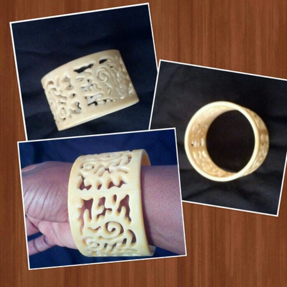 !!!Sold!!!Ivory color bracelet