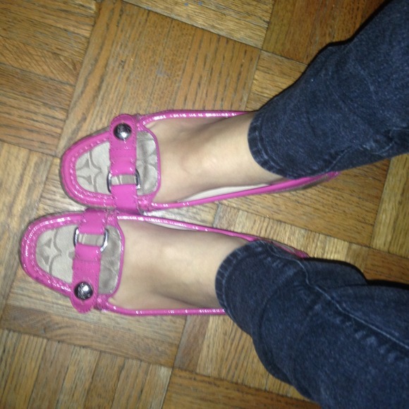 Coach flats
