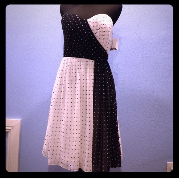 NWT DONNA MORGAN b&w polka dotted strapless dress - Picture 2 of 4