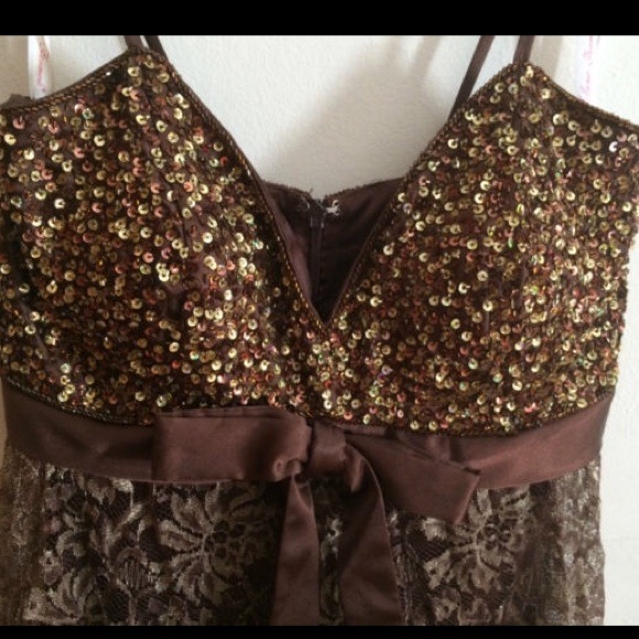 Milano formal dress brown with lace gold sequence