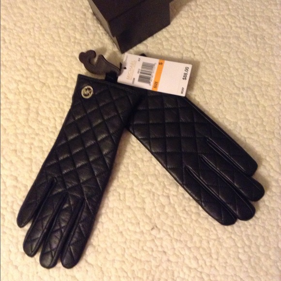 Authentic Micheal Kors Gloves