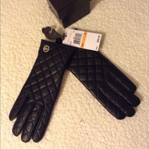 Authentic Micheal Kors Gloves