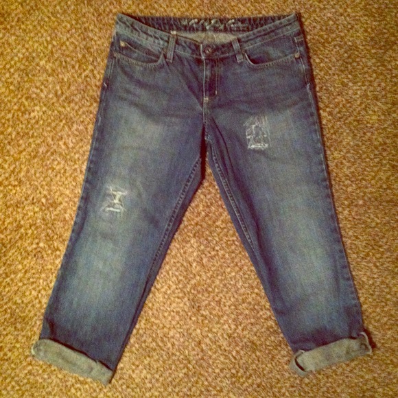 Juicy couture boyfriend jeans. Distressed. Sz 31.
