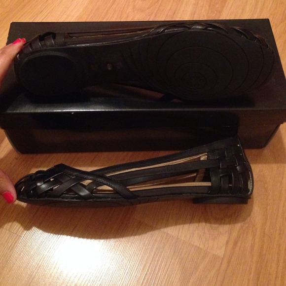 Ciao Bella (Macy's) Black Flats - Picture 2 of 3