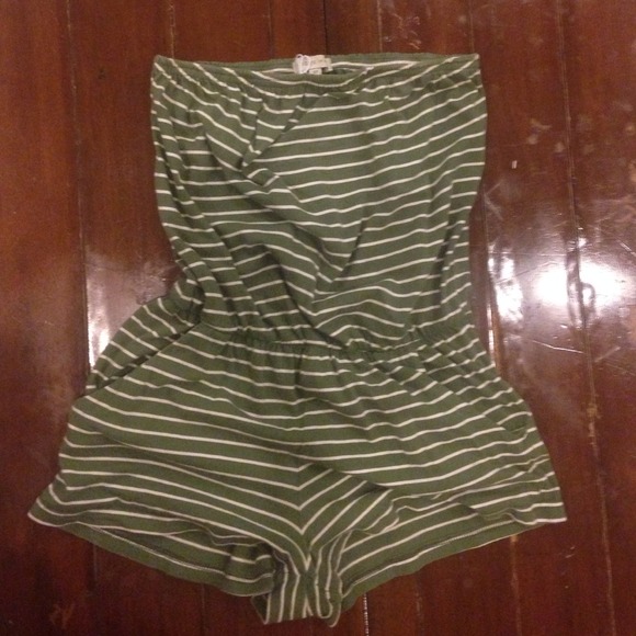 Strapless romper