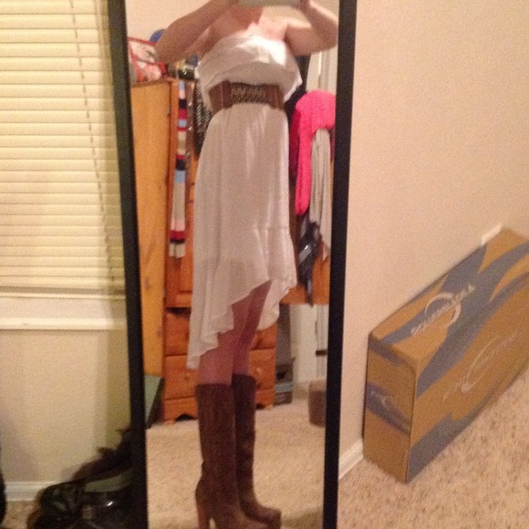 Dress - Picture 2 of 3