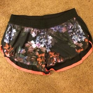 ❌Sold ❌ Lululemon shorts