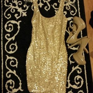 NWT tight fitting gold sequined dress