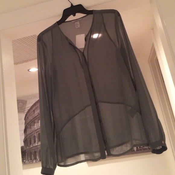 H&M Tops - New grey top