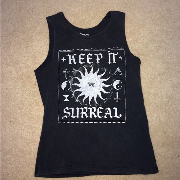 SURREAL TANK TOP
