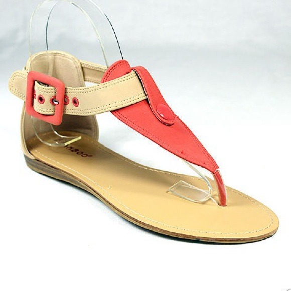 🚫Sold🚫Tone Buckle T-Strap Flat Sandal - Picture 4 of 4