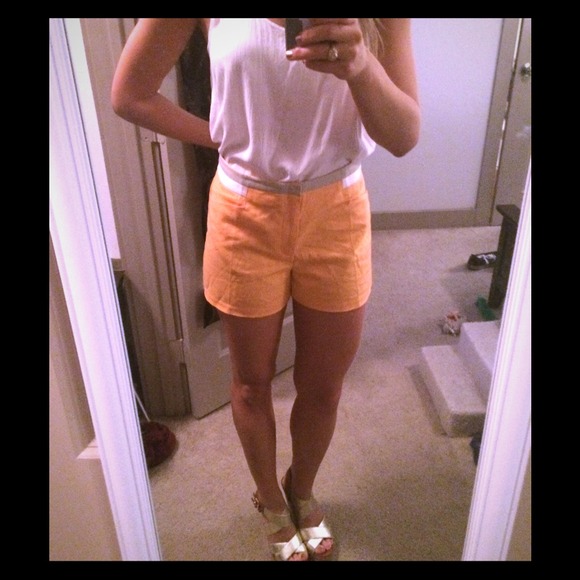 ❌SOLD❌NWT Peach shorts