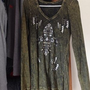 Daytrip long sleeve vneck