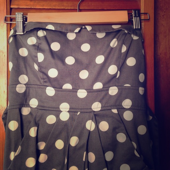 Adorable polka dot dress!
