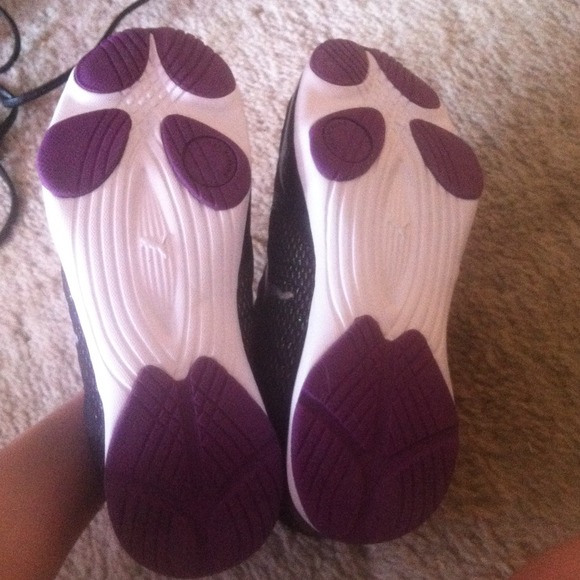 Puma women's running shoes! - Picture 3 of 4