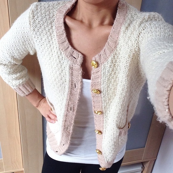Gold Buttoned Sweater - Picture 3 of 4