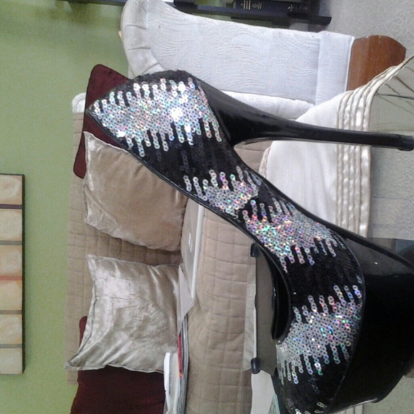 high fancy platform stilettos... brand new.. - Picture 1 of 1