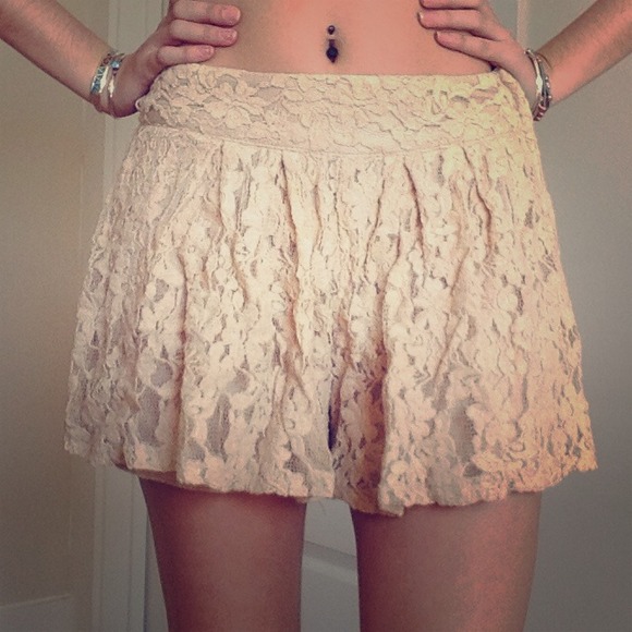 ⛔️SOLD⛔️Los Angeles Lacey Shorts
